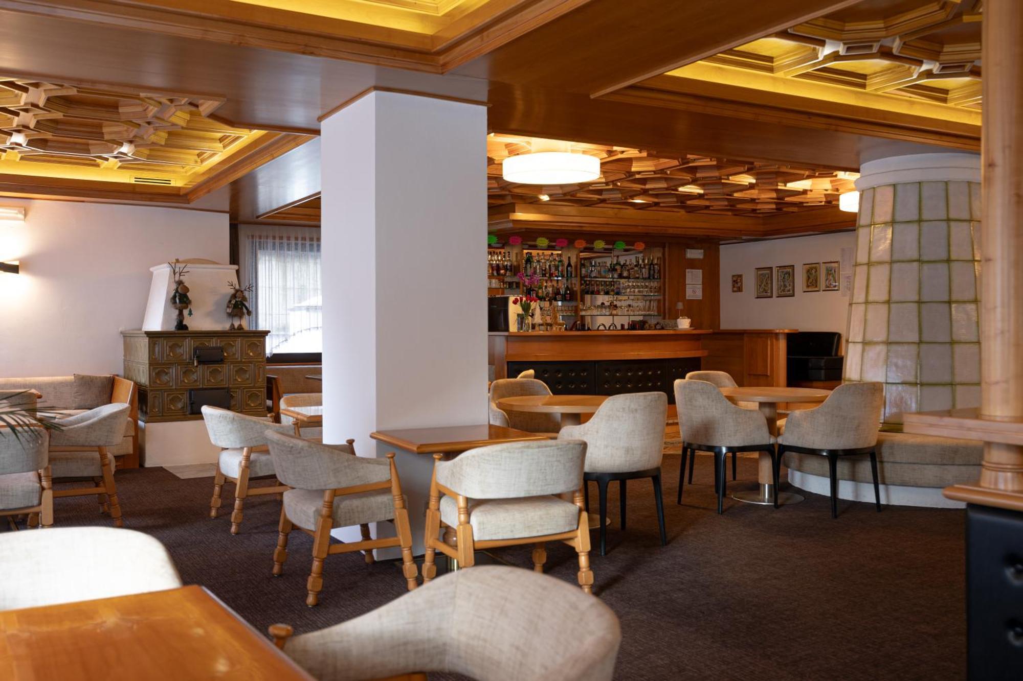 Hotel Engel Каназей Екстериор снимка