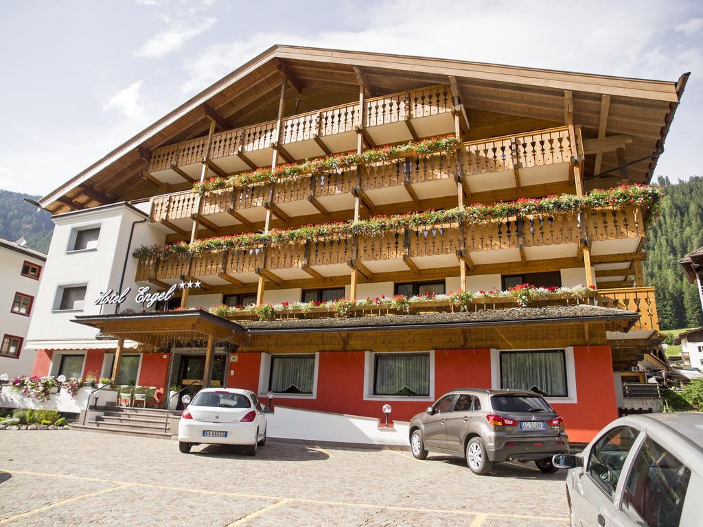 Hotel Engel Каназей Екстериор снимка
