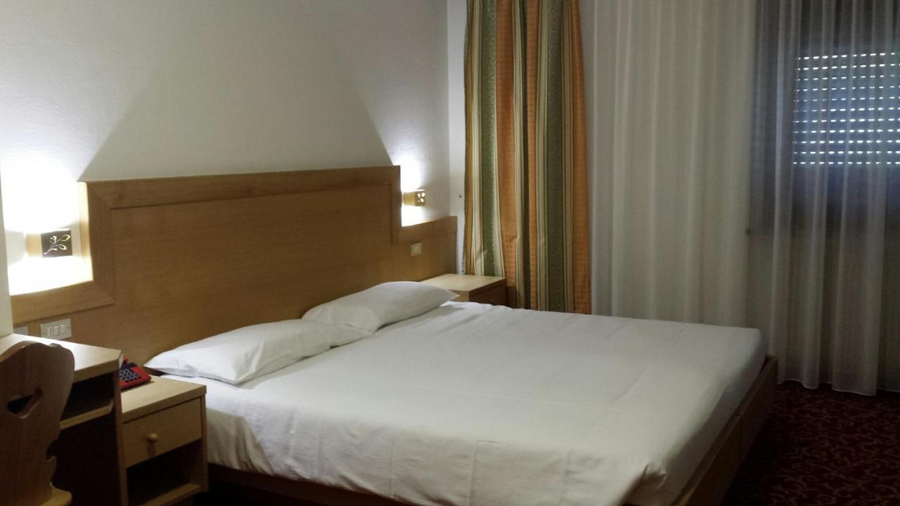 Hotel Engel Каназей Екстериор снимка